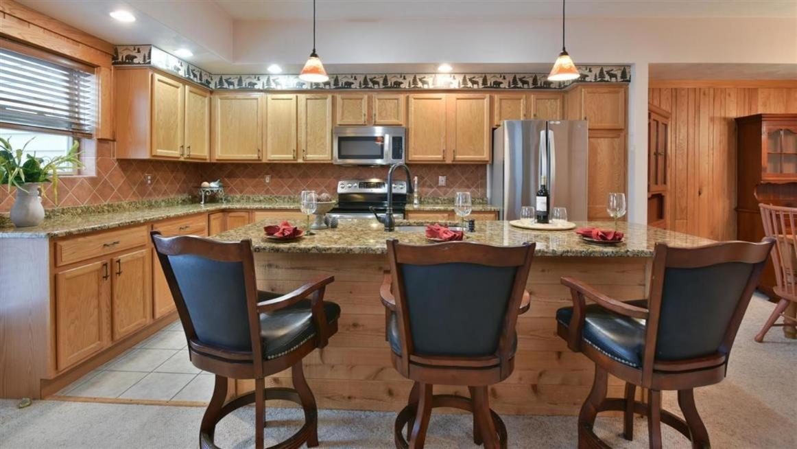 Seven Springs Woodridge 3 Bedroom Premium Condo, Sleeps 7! Apartment
